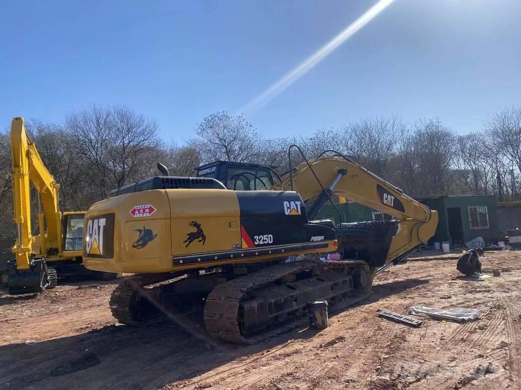 CAT 325 D Vikšriniai ekskavatoriai