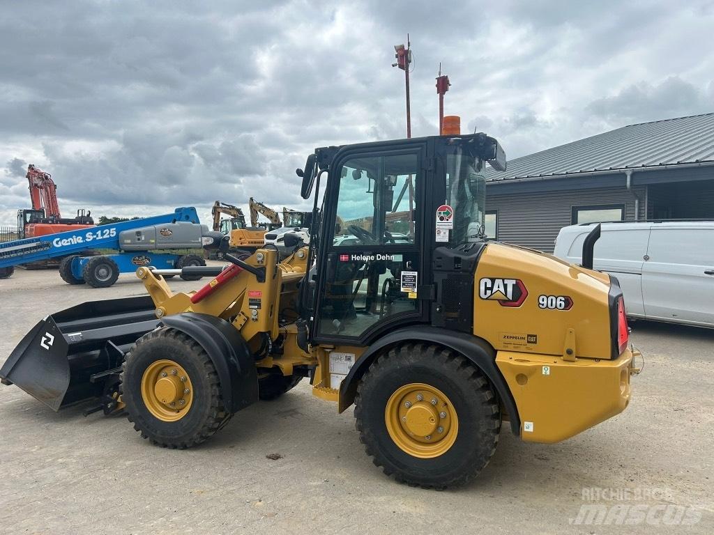 CAT 906 Naudoti ratiniai krautuvai
