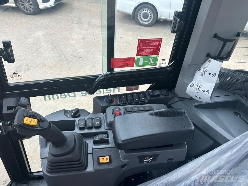 CAT 906 Naudoti ratiniai krautuvai