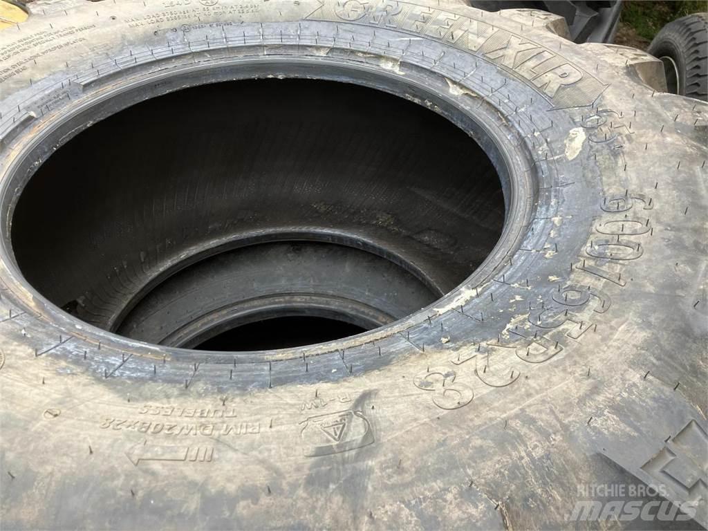 BKT 600/65R28 Padangos, ratai ir ratlankiai