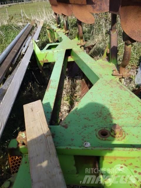 Dowdeswell DP100S Apverčiamieji plūgai