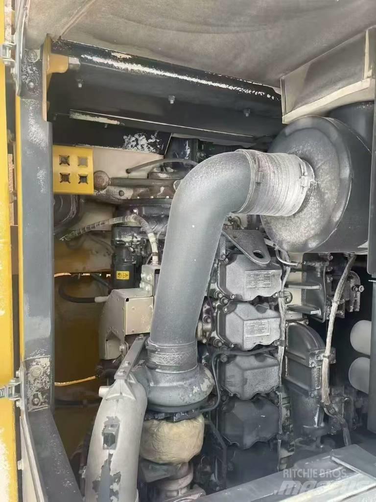 Komatsu pc850 Vikšriniai ekskavatoriai