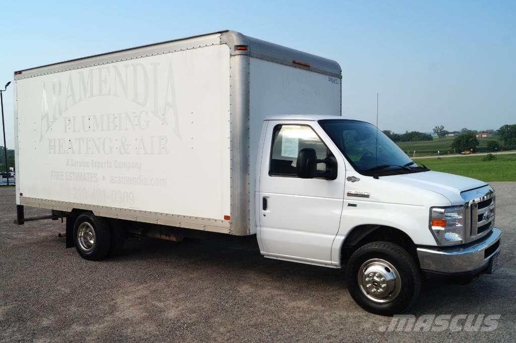 Ford E 350 SD Sunkvežimiai su dengtu kėbulu