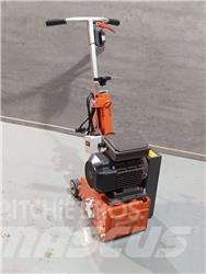 Husqvarna CG 200E Statyba - Kita