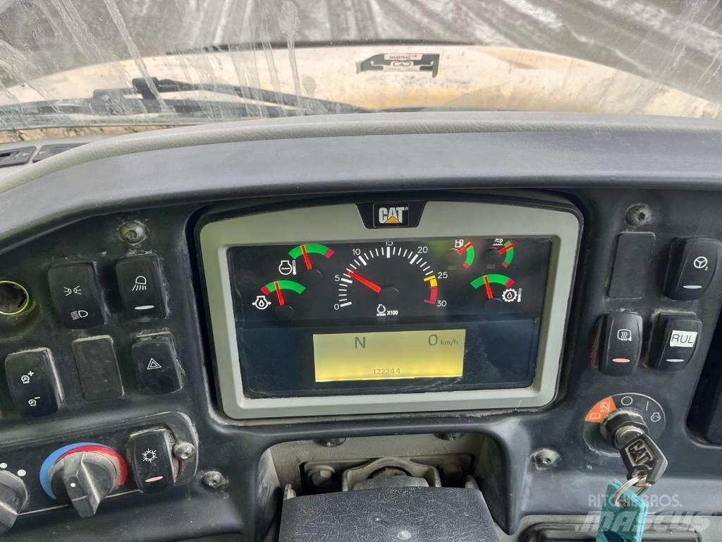 CAT 730 C Karjeriniai savivarčiai