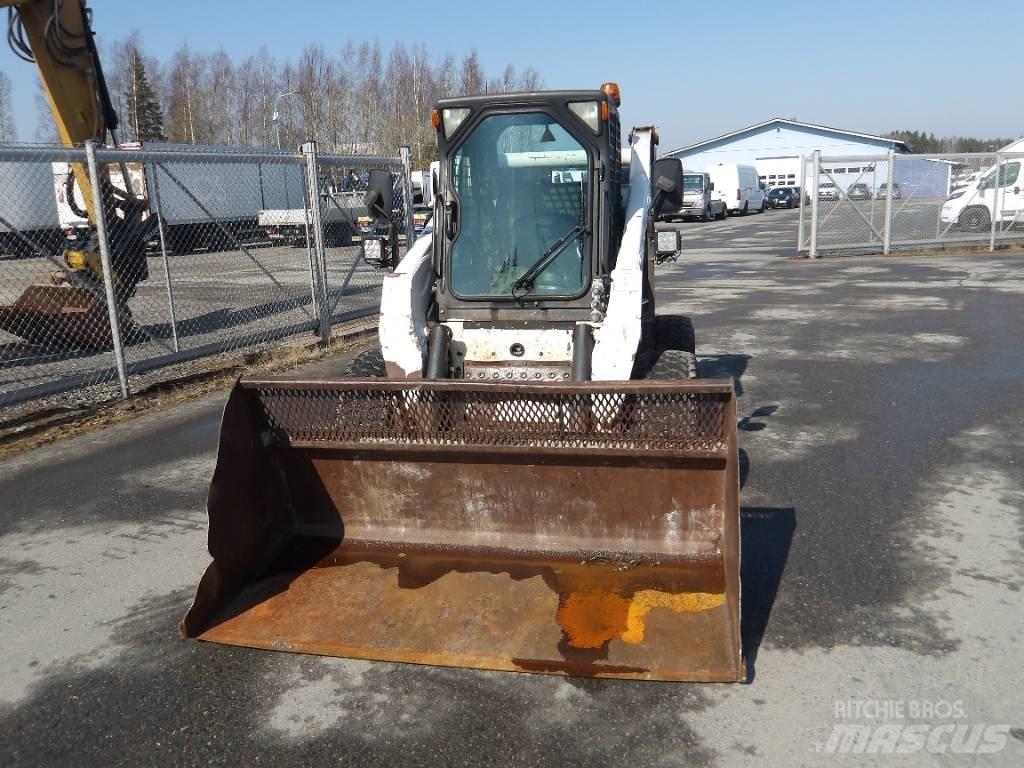 Bobcat S250 Krautuvai su šoniniu pasukimu