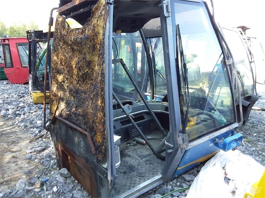 Rottne F18 Kabinos ir salonai