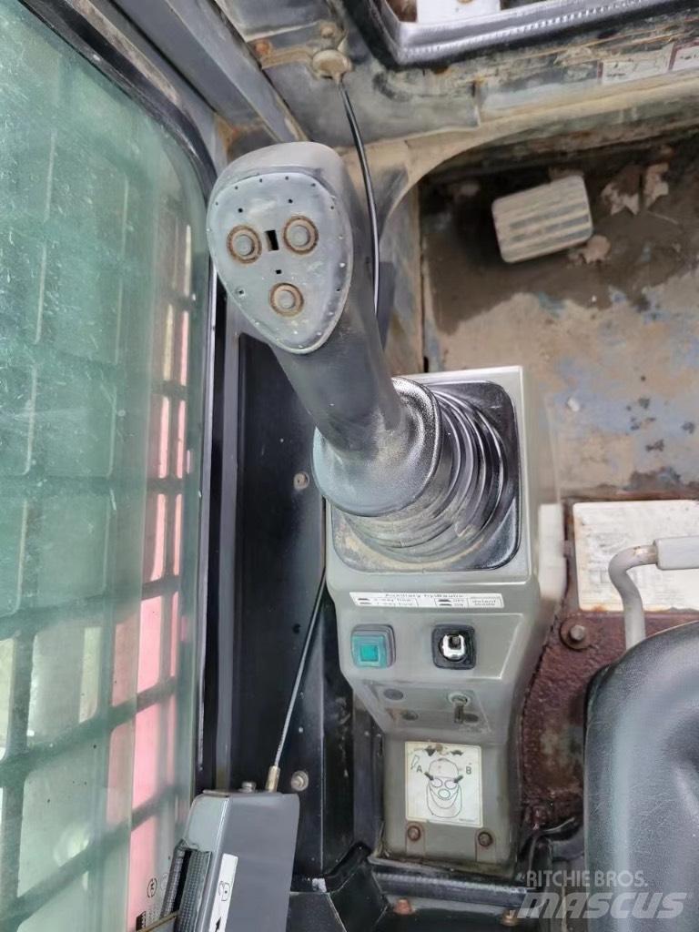 Takeuchi TL150 Krautuvai su šoniniu pasukimu