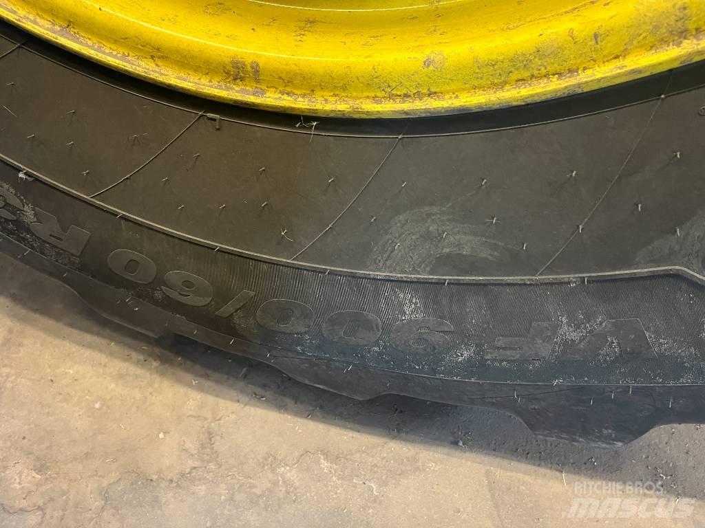 John Deere X9 1000 Derliaus nuėmimo kombainai