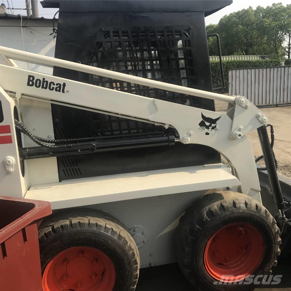 Bobcat S130 Krautuvai su šoniniu pasukimu