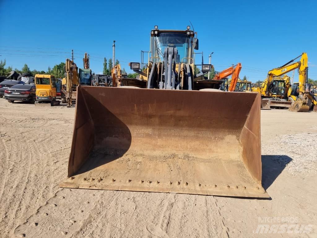 Volvo L 180 E Naudoti ratiniai krautuvai