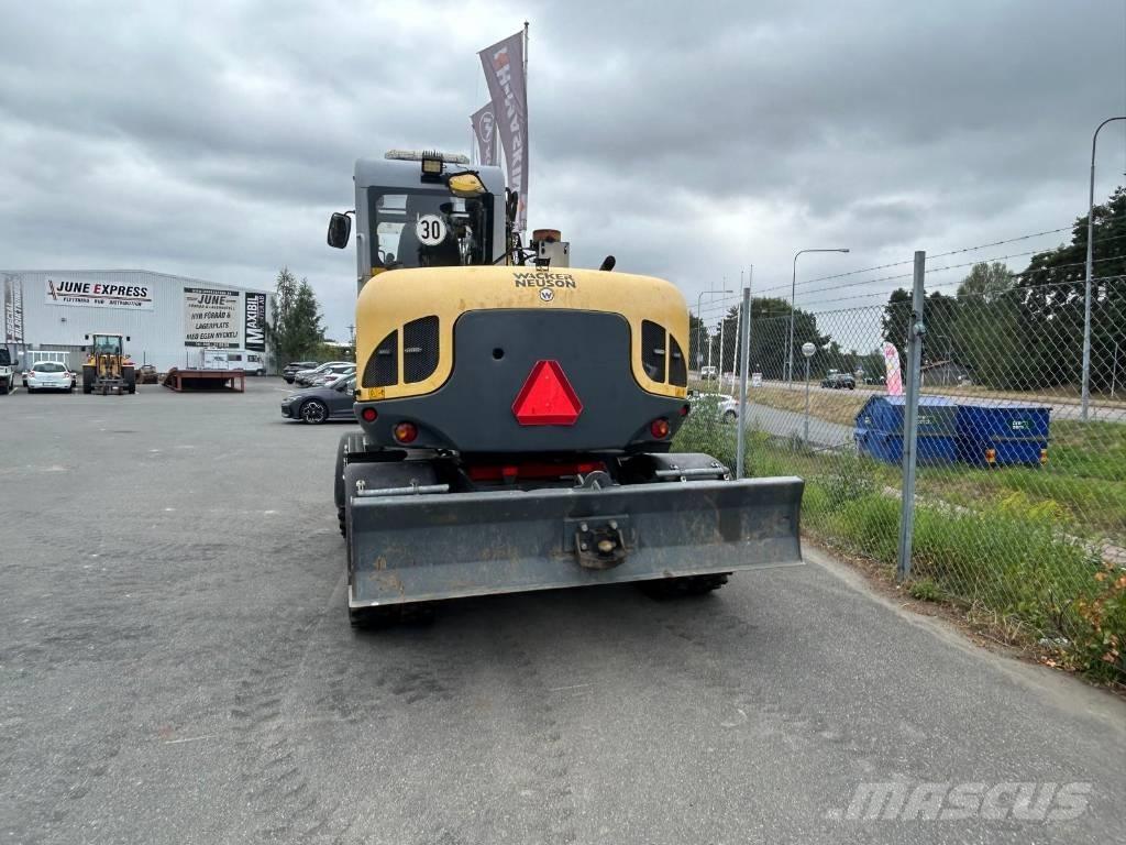 Wacker Neuson EW100 Ratiniai ekskavatoriai