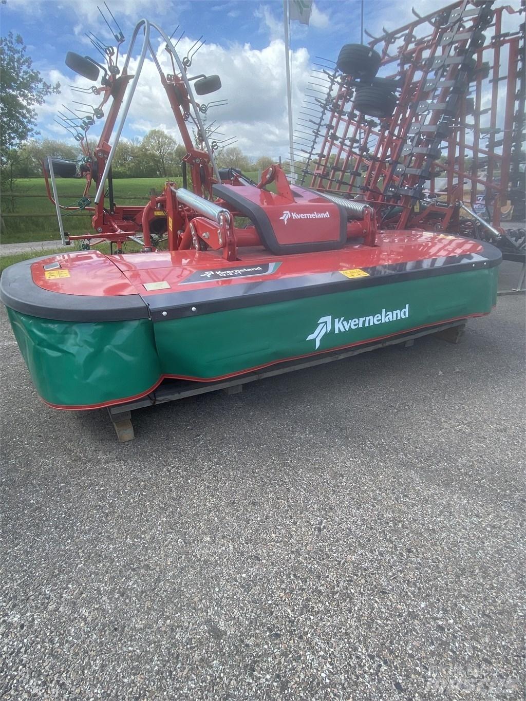 Kverneland 3332 FT Formuojančios žoliapjovės