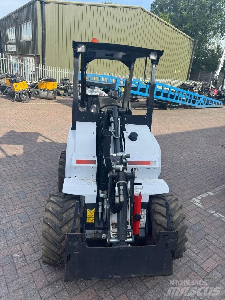 Bobcat L 28 Mini krautuvai