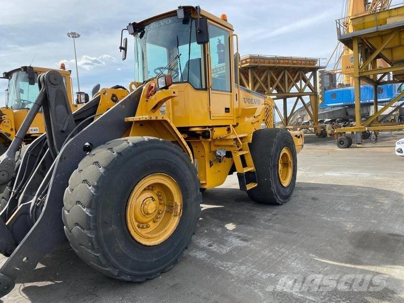 Volvo L 120 E Naudoti ratiniai krautuvai