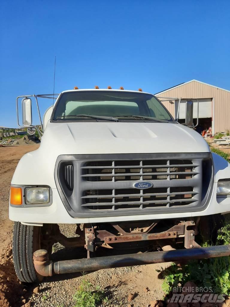 Ford F 750 Vandens sunkvežimiai