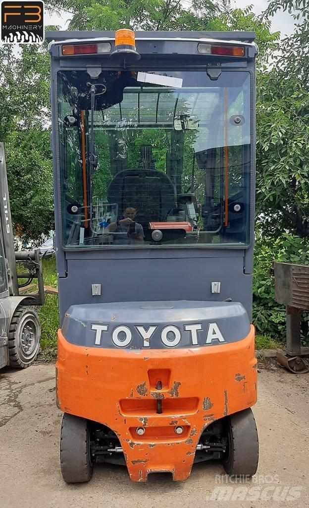Toyota 8FBMT30 Elektriniai šakiniai krautuvai