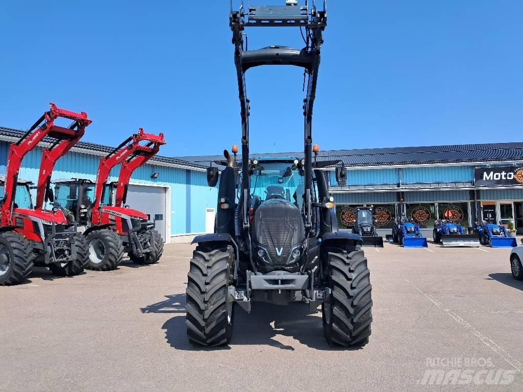 Valtra T174E Versu Traktoriai