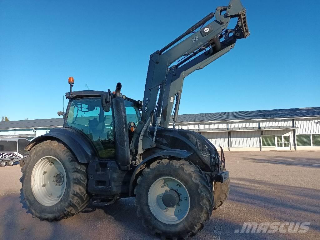 Valtra T174E Versu Traktoriai