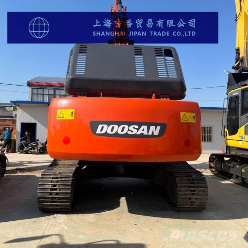 Doosan DX 300 Vikšriniai ekskavatoriai
