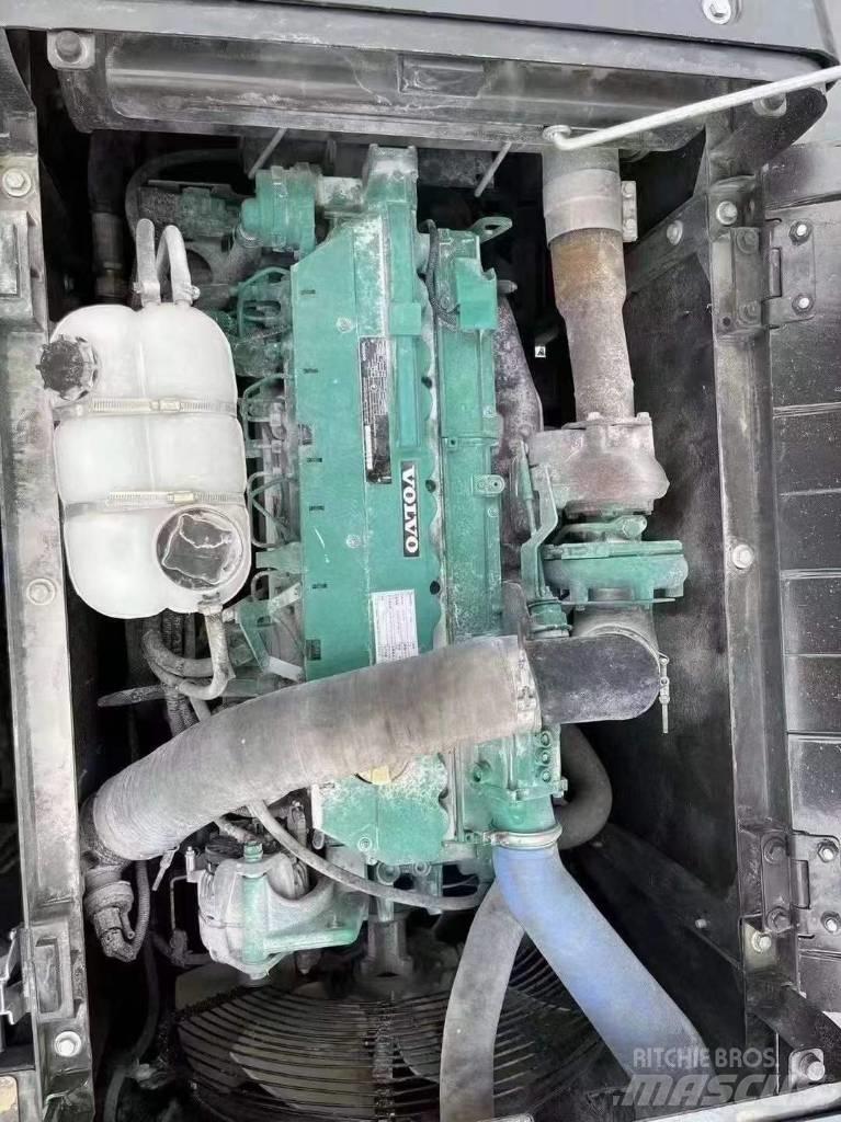 Volvo EC 240 Vikšriniai ekskavatoriai