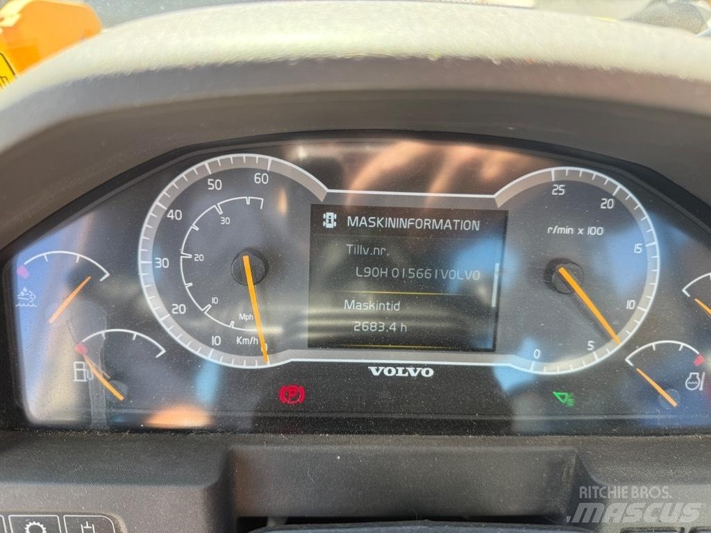 Volvo L90H Naudoti ratiniai krautuvai