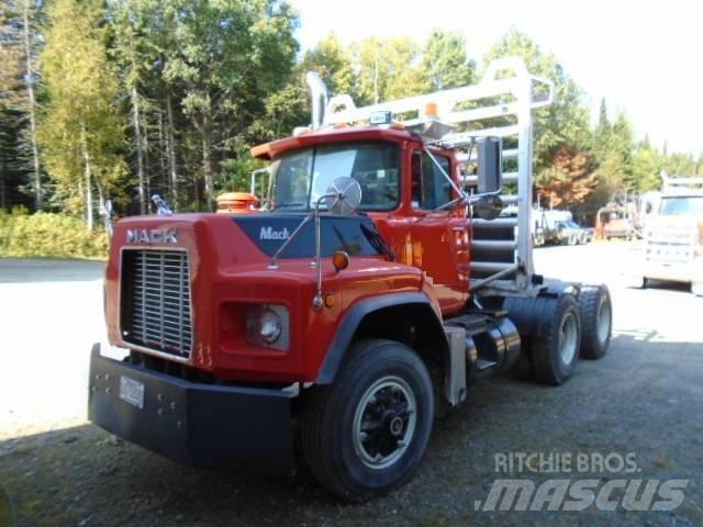 Mack RB 688 S Naudoti vilkikai