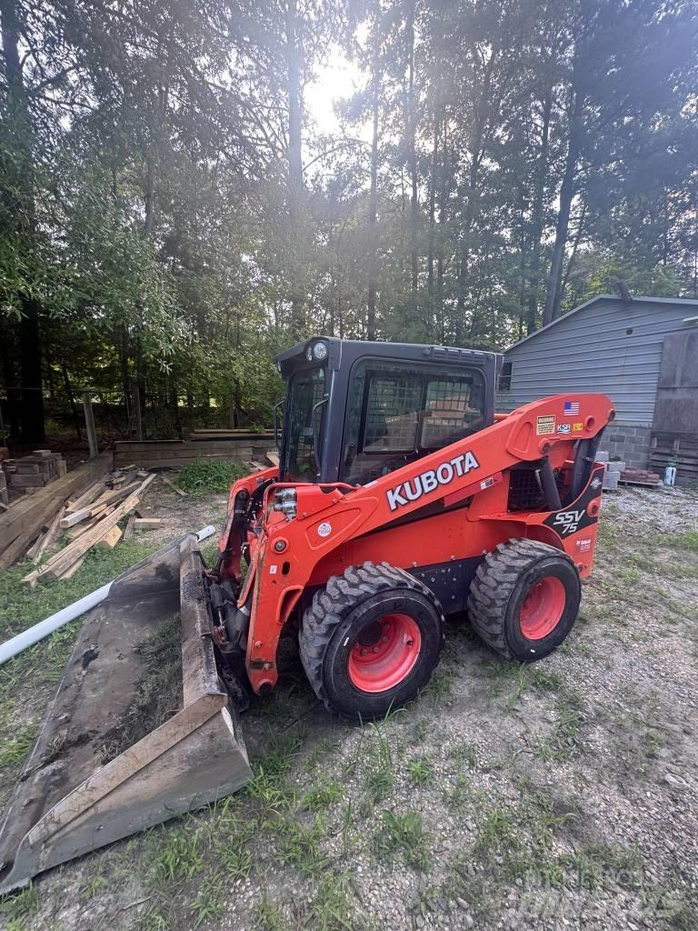 Kubota SSV 75 Krautuvai su šoniniu pasukimu