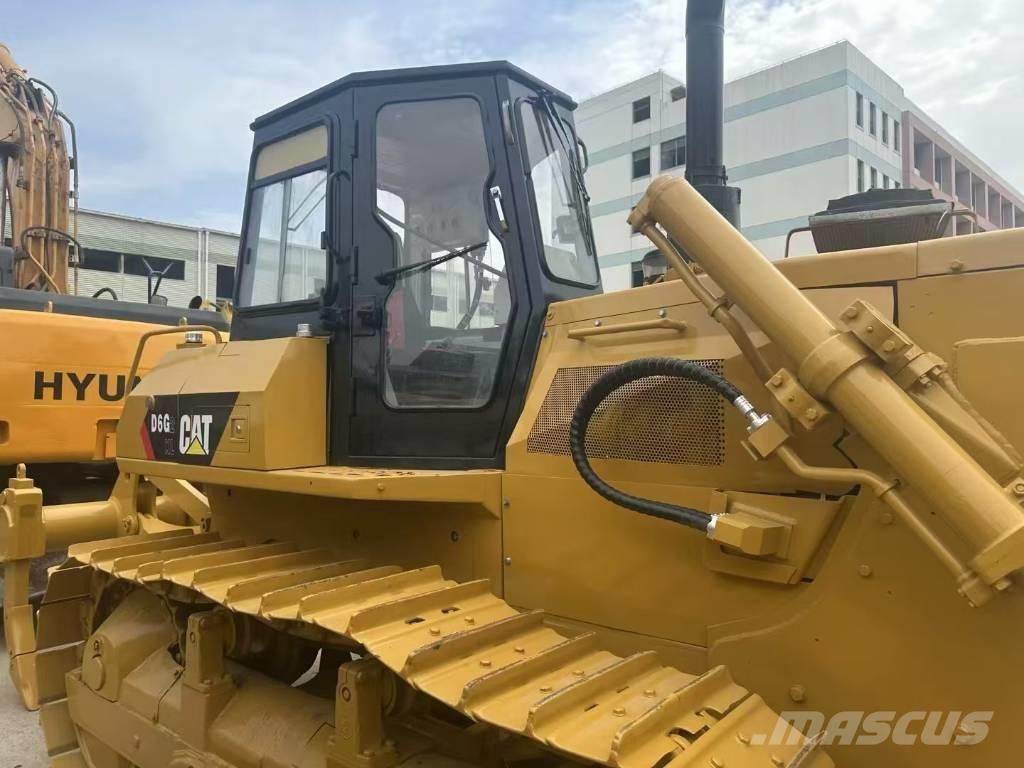 CAT D 6 G Vikšriniai buldozeriai
