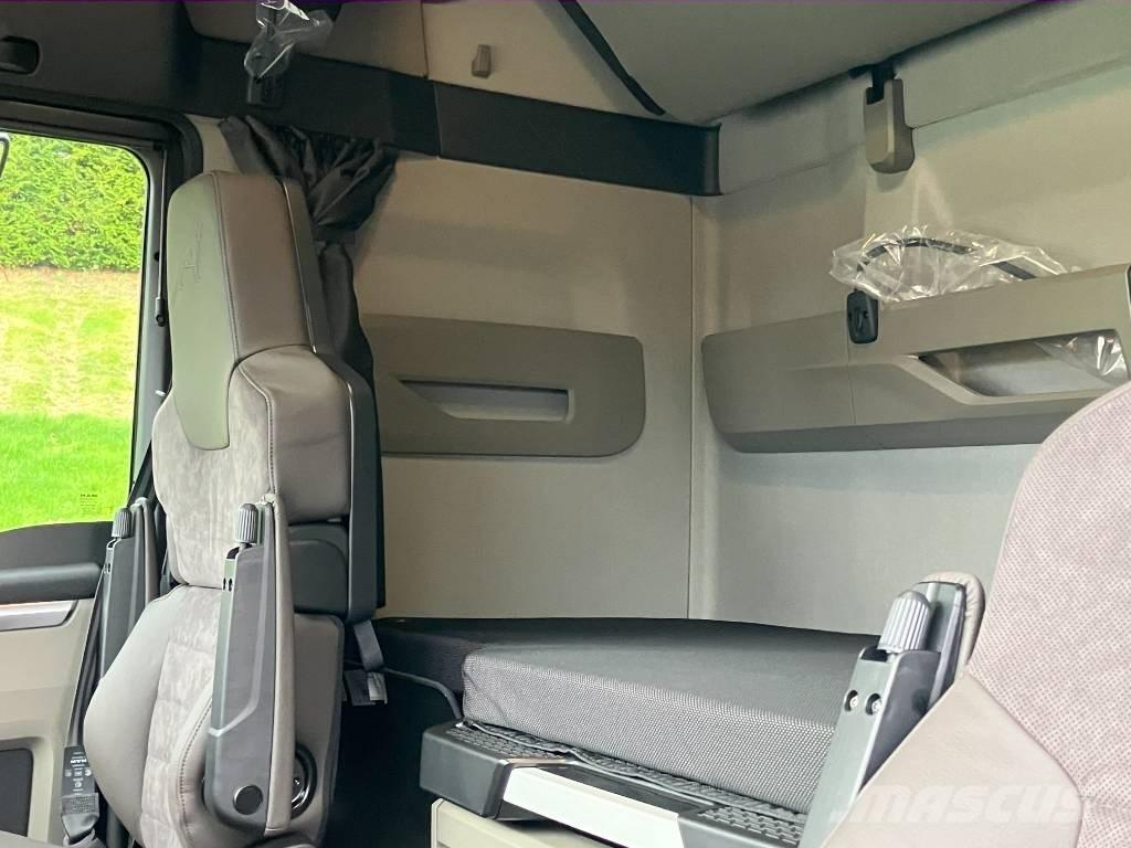 MAN TGX 28.520 Naudoti vilkikai