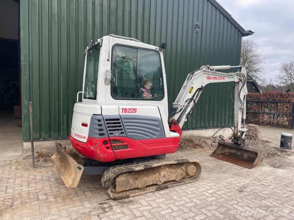 Takeuchi TB 228 Mini ekskavatoriai < 7 t