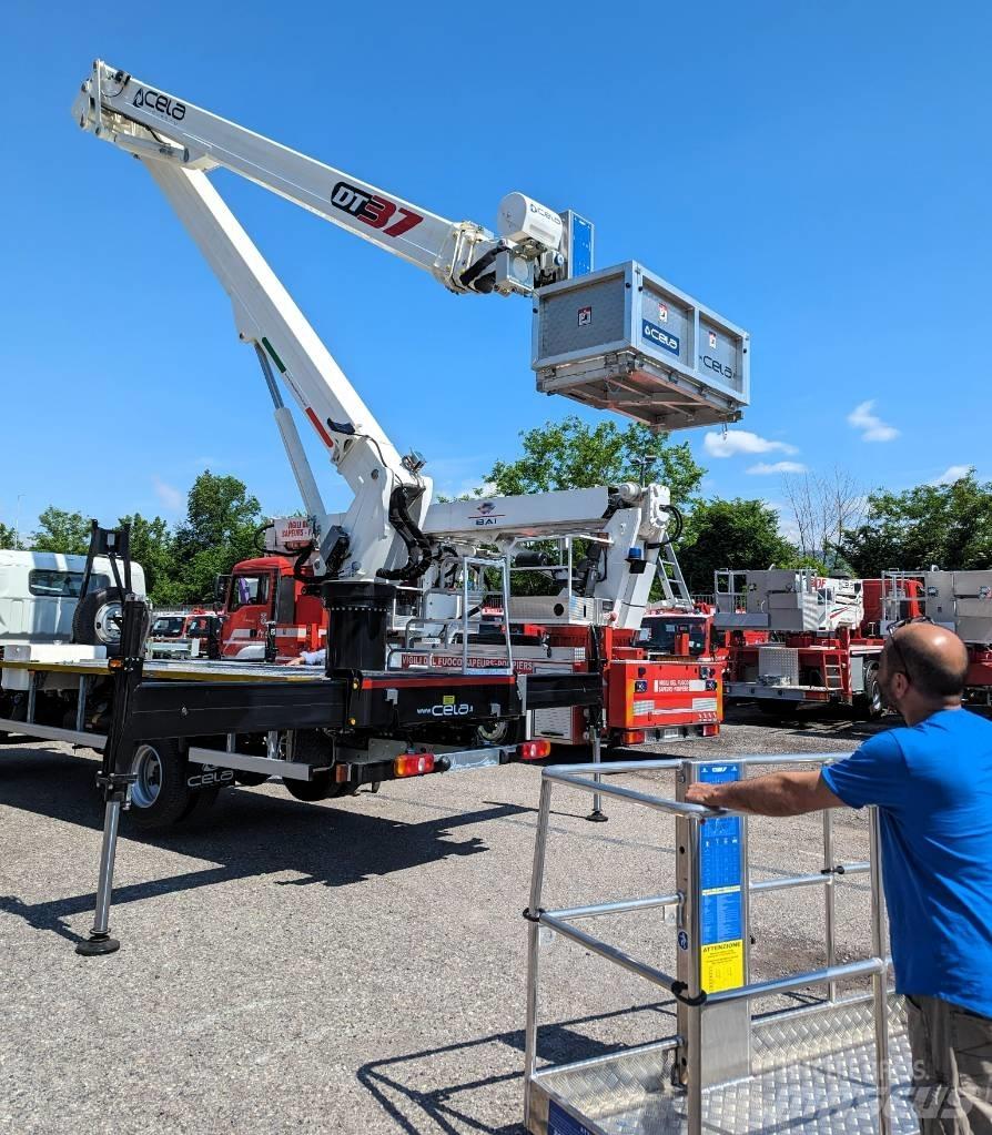 Cela Truck DT37 Ant vilkikų montuojamos kėlimo platformos