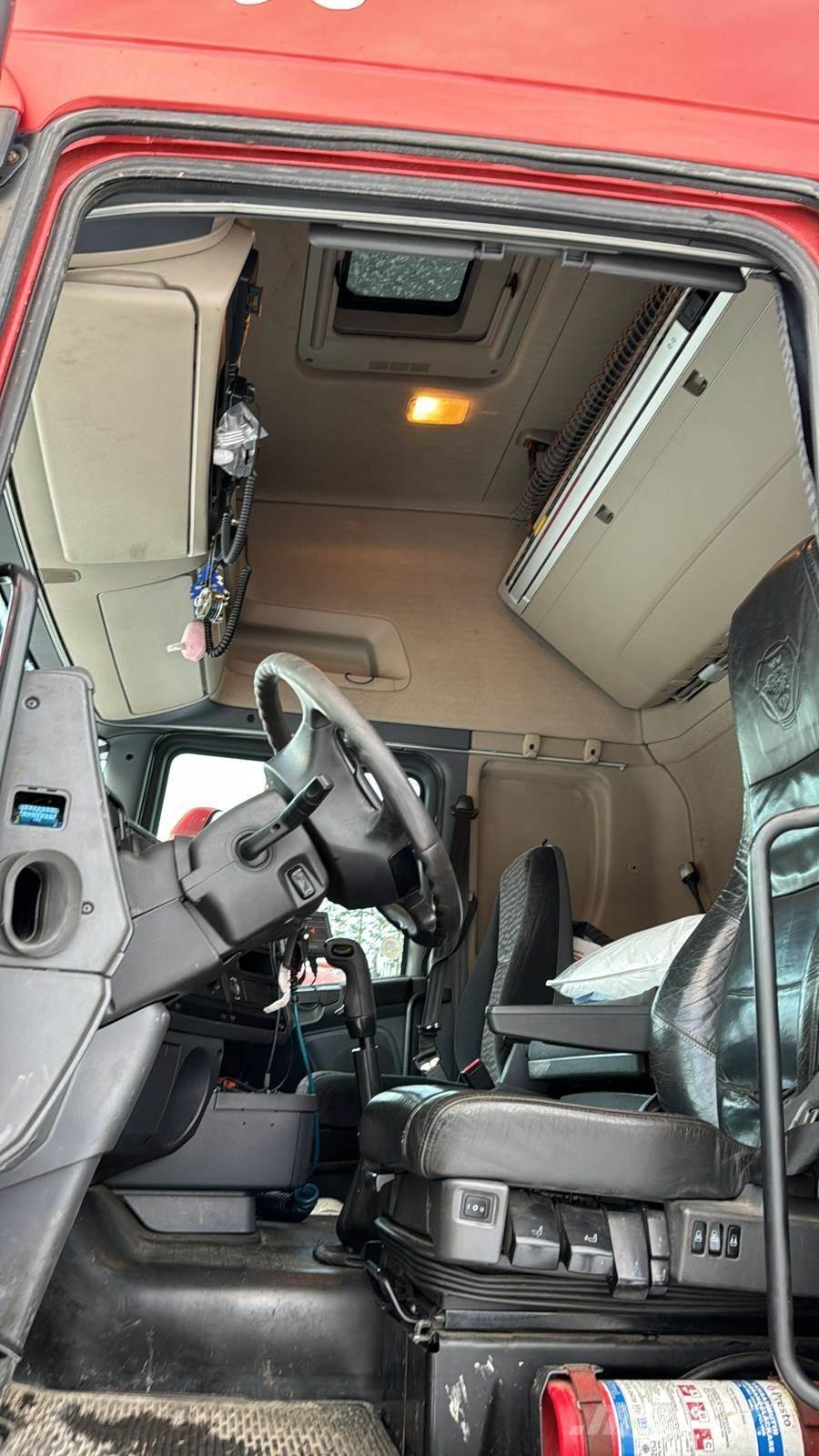 Scania R560 Sunkvežimiai skiedroms vežti