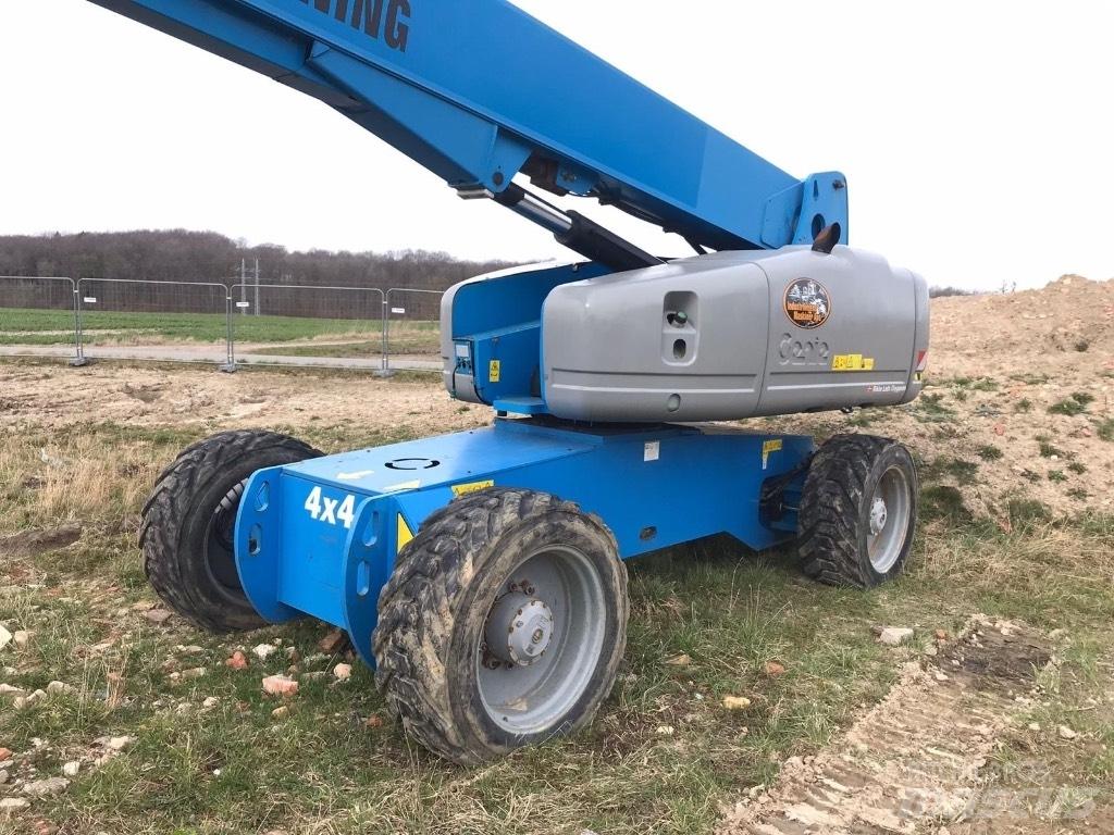 Genie S 125 Teleskopiniai keltuvai