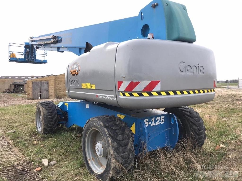 Genie S 125 Teleskopiniai keltuvai