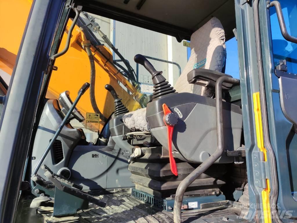 Hyundai HX220NL Vikšriniai ekskavatoriai