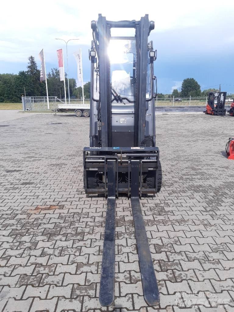 Linde E30HL Elektriniai šakiniai krautuvai