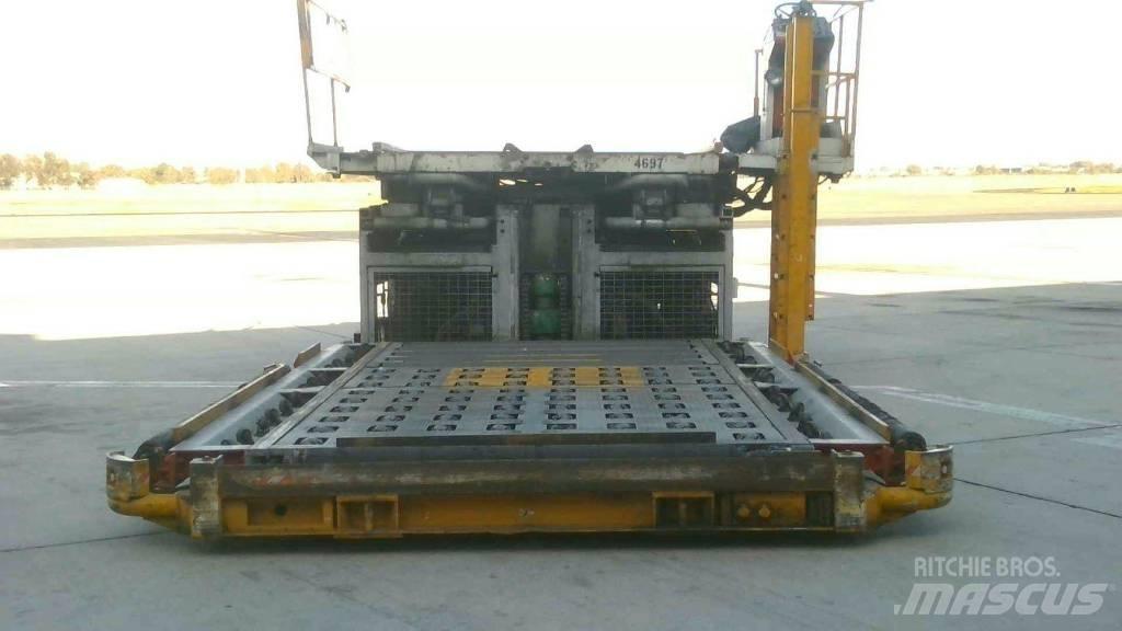 FMC COMMANDER 15I Kiti keltuvai ir platformos