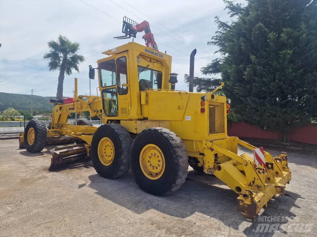 Komatsu GD 521 A-1 Greideriai
