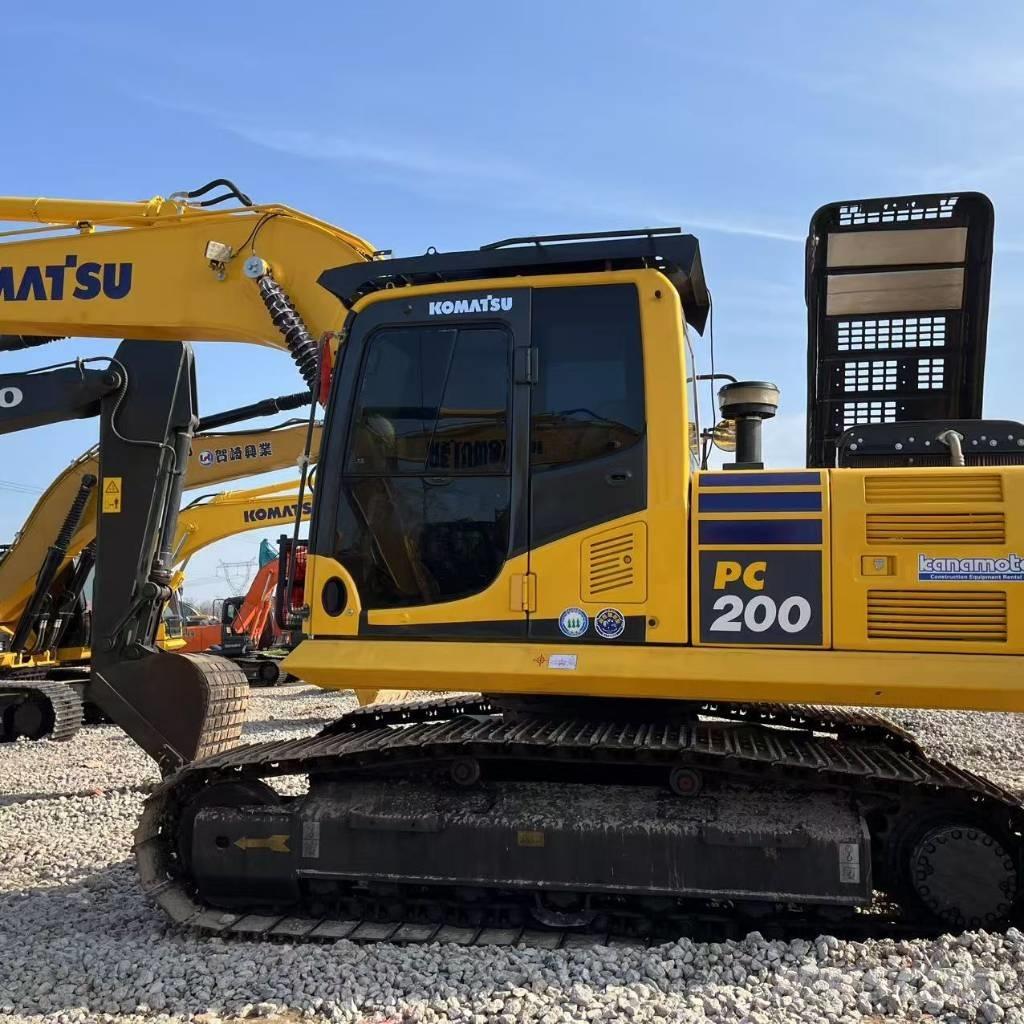 Komatsu PC 200 Vikšriniai ekskavatoriai