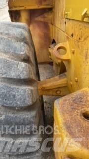 CAT  950C Naudoti ratiniai krautuvai