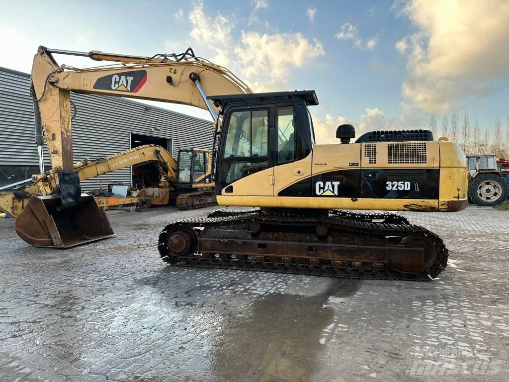 CAT 325DL Vikšriniai ekskavatoriai