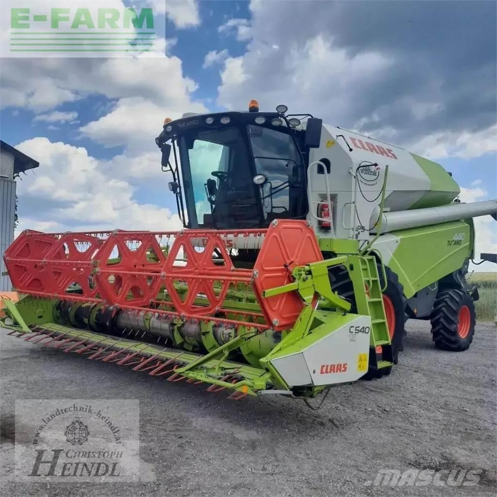 CLAAS tucano 440 Derliaus nuėmimo kombainai