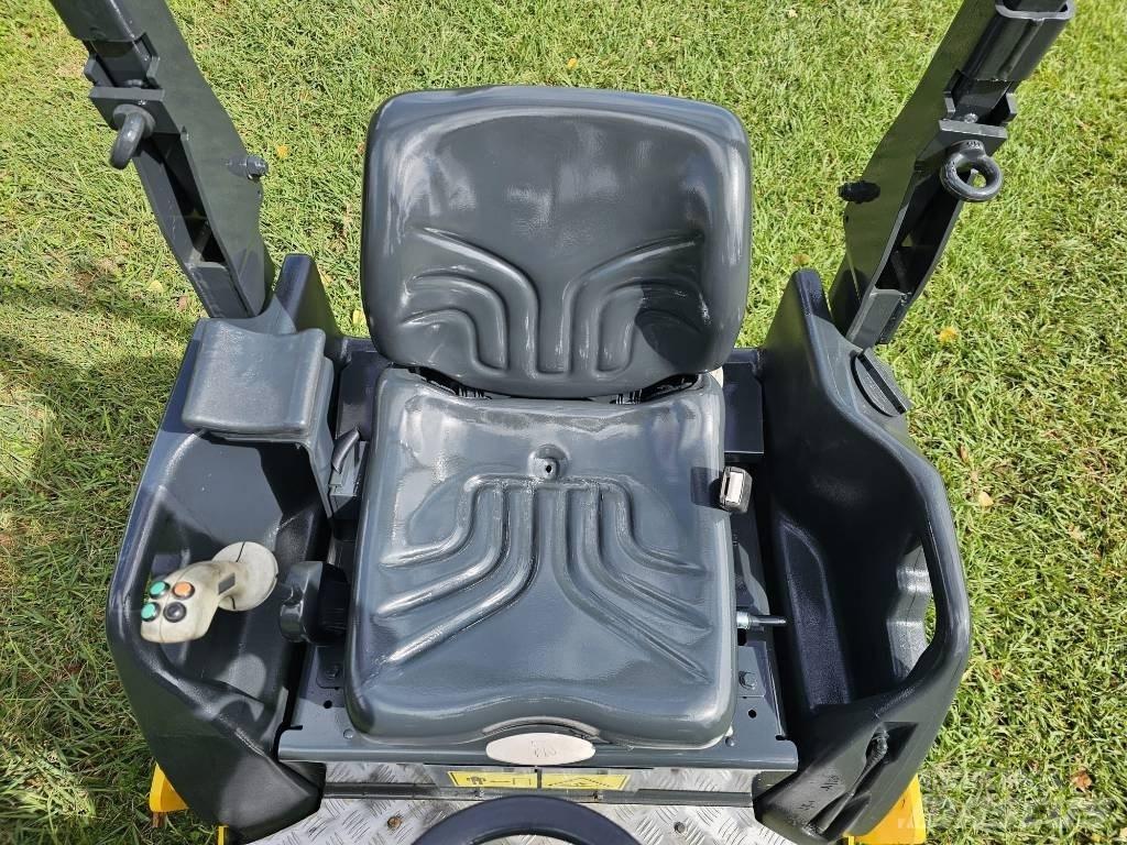 Bomag BW 120 AD Porinių būgnų volai
