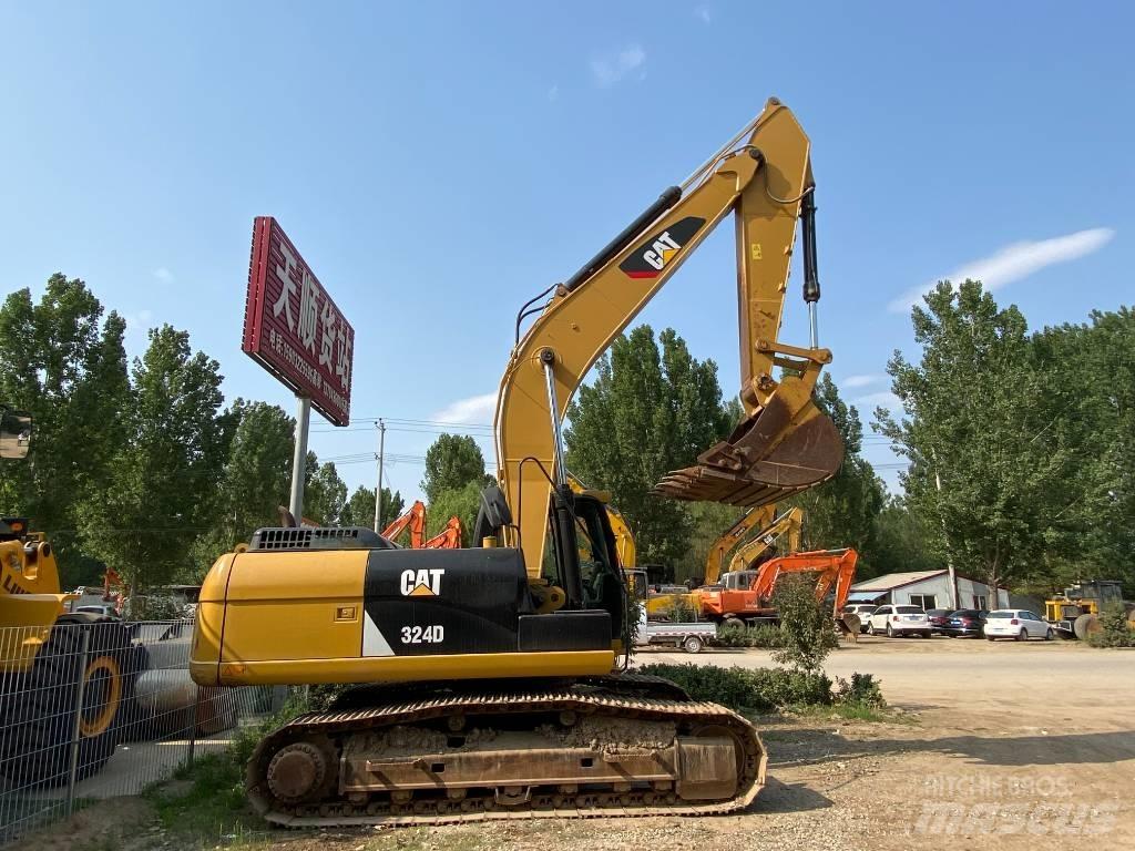 CAT 324D Vikšriniai ekskavatoriai