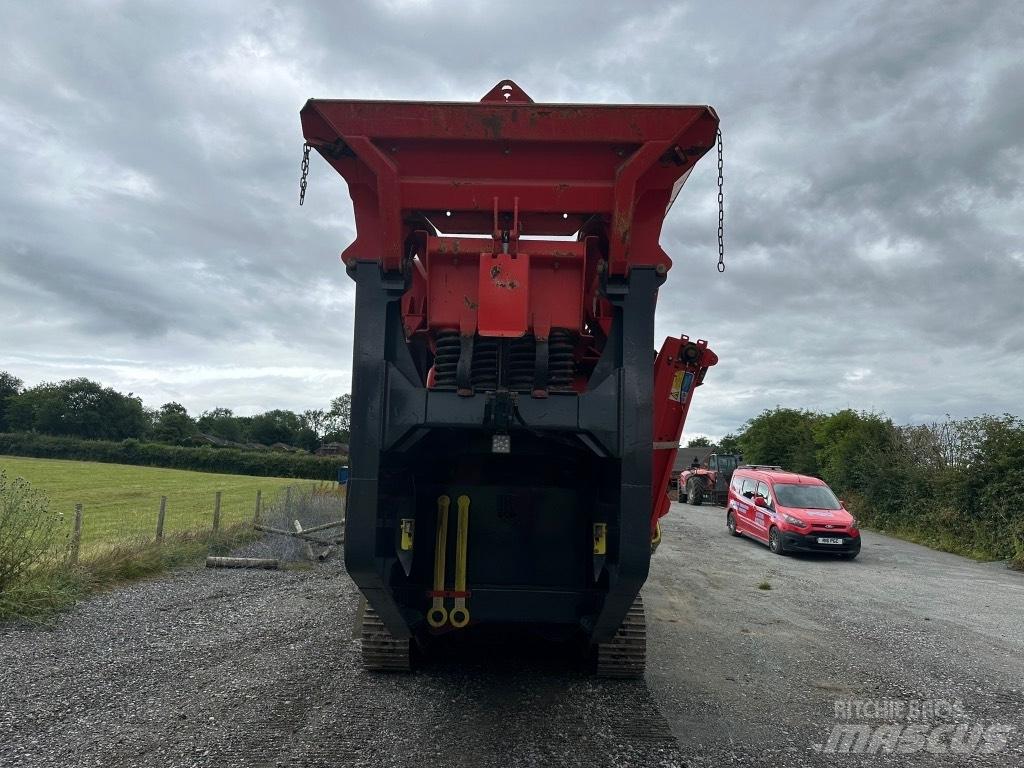 Sandvik QJ 241 Mobilūs smulkintuvai
