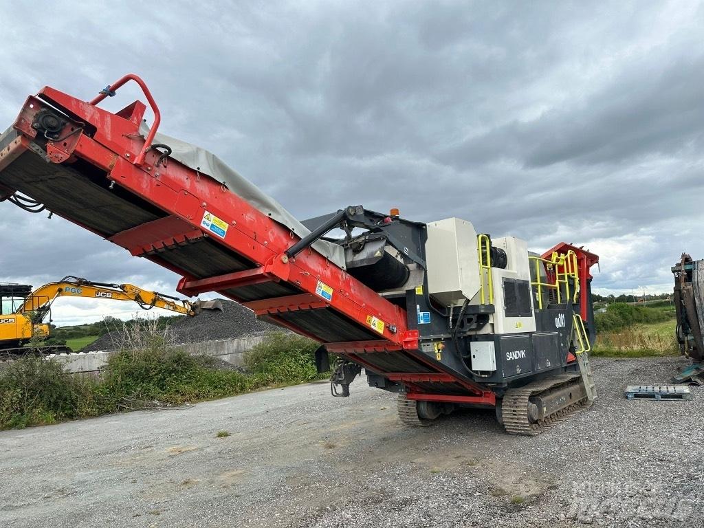 Sandvik QJ 241 Mobilūs smulkintuvai