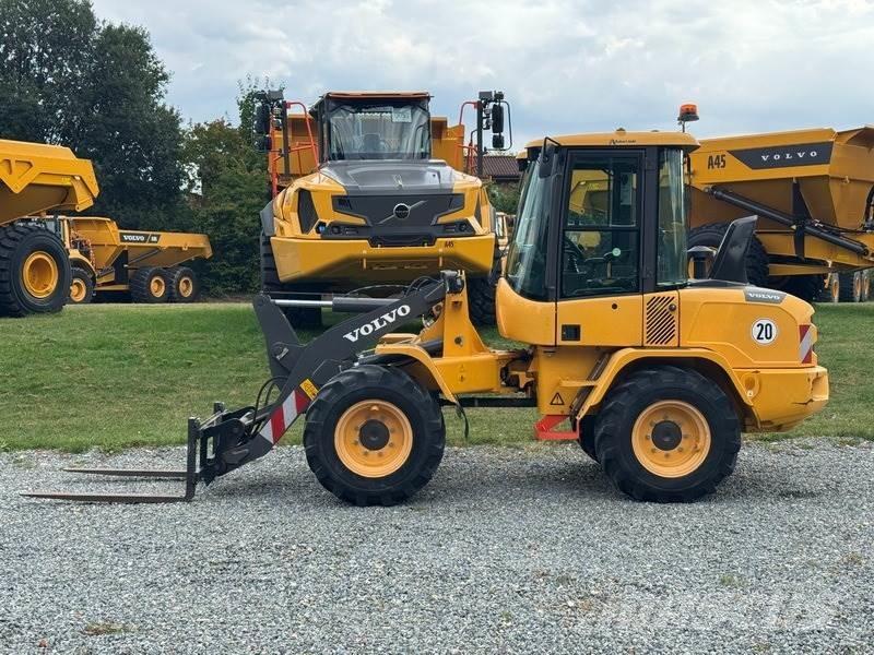 Volvo L 35 G Naudoti ratiniai krautuvai