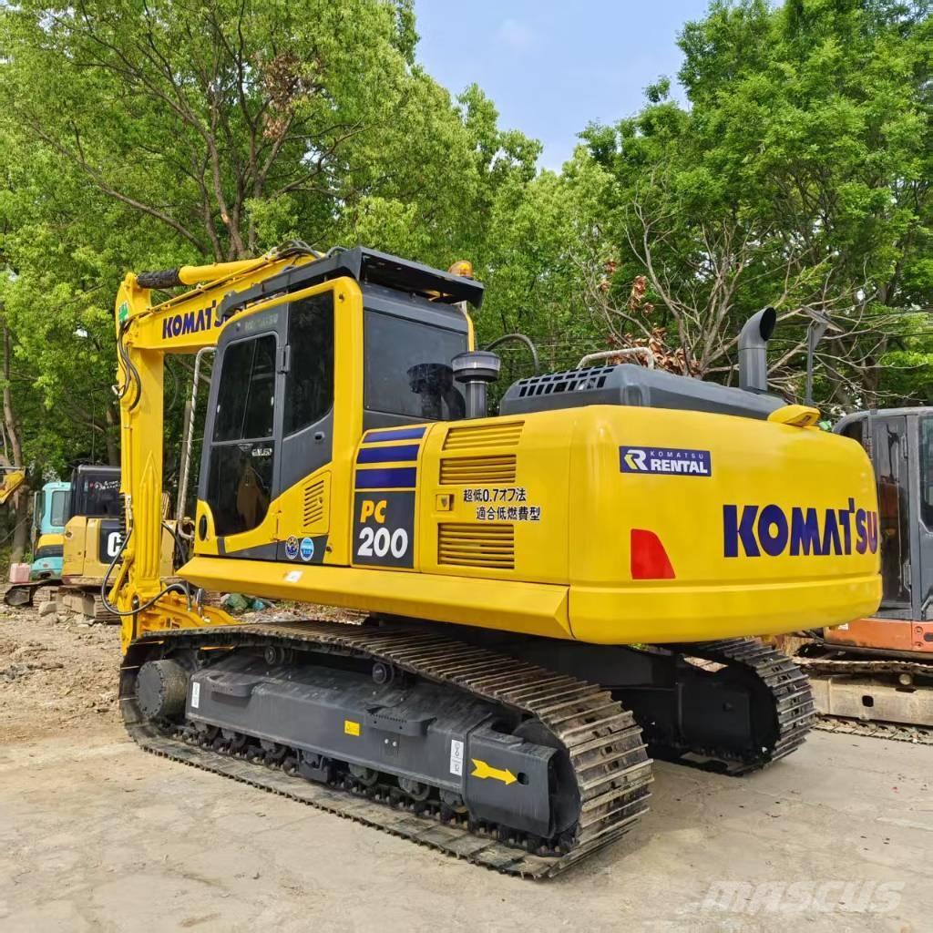 Komatsu PC 200-8 Vikšriniai ekskavatoriai