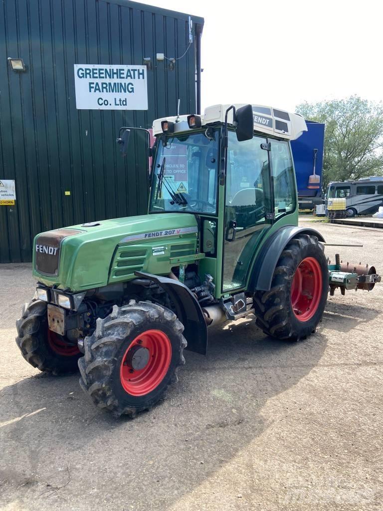 Fendt 207 Vario Traktoriai